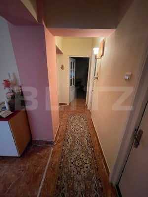 Apartament cu 4 camere , 79 mp, zona Micro 17 - imagine 8