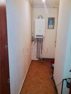 Apartament 2 camere - Zona Lunei - Centrala Proprie - imagine 5