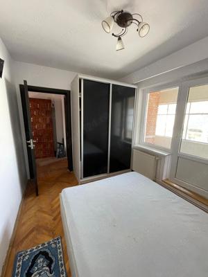 Apartament 3 camere -zona centrala -et 2 - imagine 2