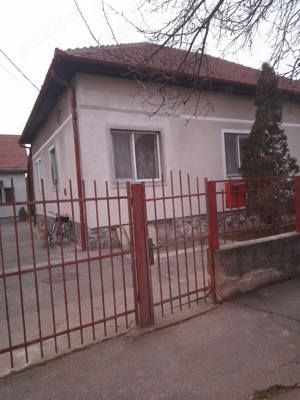 Proprietar vând casa 