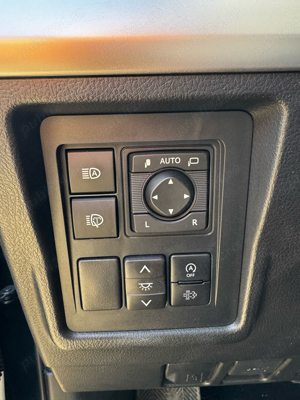 Vand Toyota Land Cruiser 2.8l Turbo D-4D A T AVS Luxury 7 locuri - imagine 5