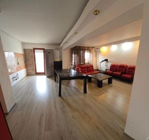 Apartament 4 Camere Et.1 de Vanzare, Zona Unirii