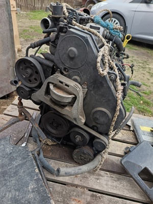 vand, dezmembrez motor ford focus 1  tdci 115 cai