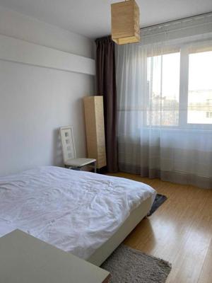 Apartament 3 camere, decomandat, centrala proprie, metrou - imagine 2