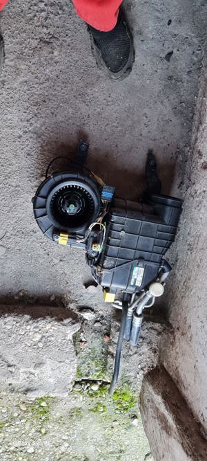 Dezmembrez Opel Vivaro 2013 ,motor 2000  - imagine 3