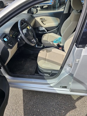 Volkswagen Polo Hatchback - imagine 5