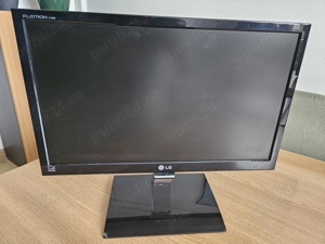 Vând monitoare 18,5'