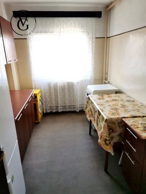 Apartament spațios de 3 camere - zona Tei - imagine 1