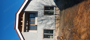 Construcții  la rosu și la cheie  - imagine 5