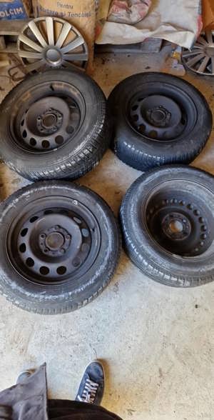 vand 4 cauciucuri cu jenti. BMW SERIA 3