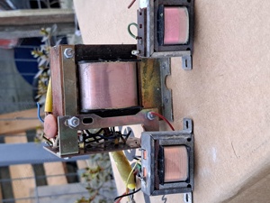 Trafuri sunet  stereo lampi si retea 