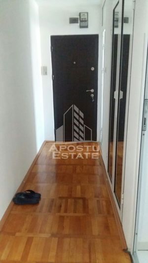 Apartament cu 1 camera, spatios ,centrala proprie, zona Sagului - imagine 5