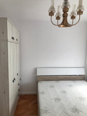 Inchiriez apartament ,zona Piata mare