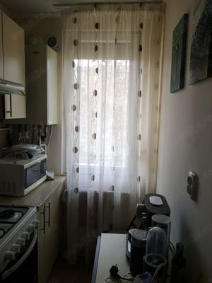 Vând apartament 2 camere Carpați 1 - imagine 8