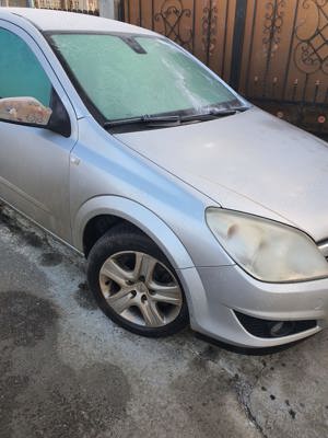 OPEL ASTRA H - 1.3 CDTI- 2009 hatchback- 1050 EURO usor negociabil - imagine 2