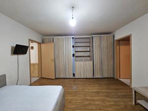 Apartament 2 camere, semidecomandat, etajul 3 din 4, zona Spitalului Județean, comision 0% - imagine 3