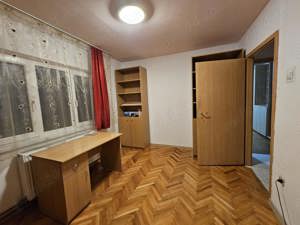 Apartament 2 camere, semidecomandat, etajul 3 din 4, zona Spitalului Județean, comision 0% - imagine 7