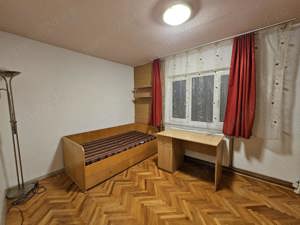 Apartament 2 camere, semidecomandat, etajul 3 din 4, zona Spitalului Județean, comision 0% - imagine 8