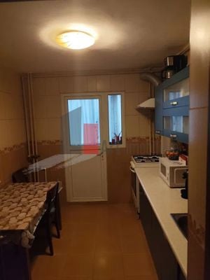 Vânzare apartament 3 camere decomandat Apărătorii Patriei - Spiru Haret - imagine 4