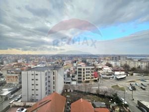 Apartament lux cu 2 camere de inchiriat plaja Reyna Constanta - imagine 9