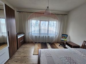 Casă / Vilă cu 4 camere de închiriat în zona Coiciu - imagine 5