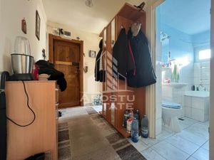 Apartament cu 3 camere, semidecomandat,etaj intemediar, zona Dambovita - imagine 6