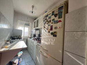 Apartament cu 3 camere, semidecomandat,etaj intemediar, zona Dambovita - imagine 5