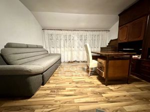 Apartament 3 camere, centrala proprie, situat in zona Dambovita