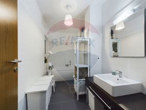 Apartament spatios cu 4 camere langa Padurea Baneasa - imagine 8