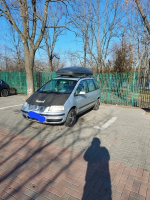 Vand Volkswagen Sharan in stare buna
