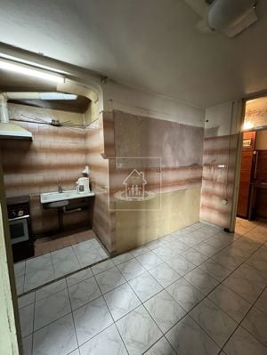 Apartament 4 camere decomandate 4 balcoane etaj 1 Str. Bâlea/Sibiu - imagine 12