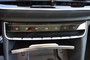 MG eHS PHEV 5 usi Exclusive 1.5 T-GDi PHEV 162 CP AT (MY 2023) - imagine 18