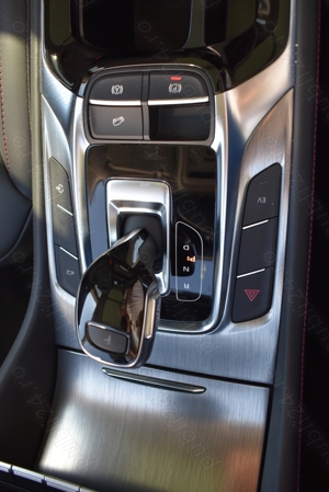 MG eHS PHEV 5 usi Exclusive 1.5 T-GDi PHEV 162 CP AT (MY 2023) - imagine 19