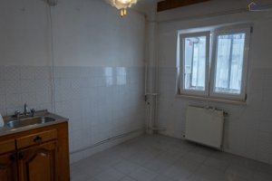 Apartament spațios, chiar în inima Moineștiului! - imagine 6