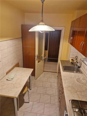 Apartament deosebit cu 3 camere decomandat etaj 1 zona Circumvalatiunii - imagine 14