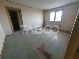 Apartament 2 camere semidecomandat etaj 1 zona Tudor Vladimirescu