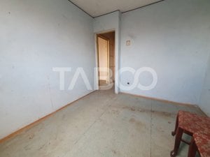 Apartament 2 camere semidecomandat etaj 1 zona Tudor Vladimirescu - imagine 3