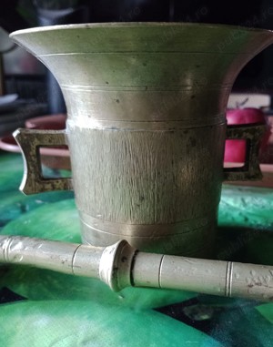 mojar cu pistil din bronz