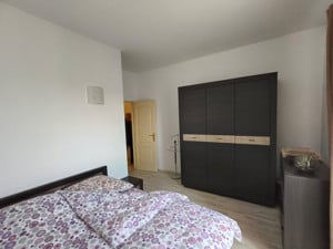 Vând apartament de lux cu 2 camere decomandate în centrul orașului Târgu Jiu - imagine 7