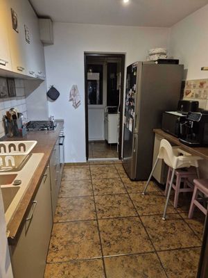 apartament 3 camere zona Dristor - RM Valcea