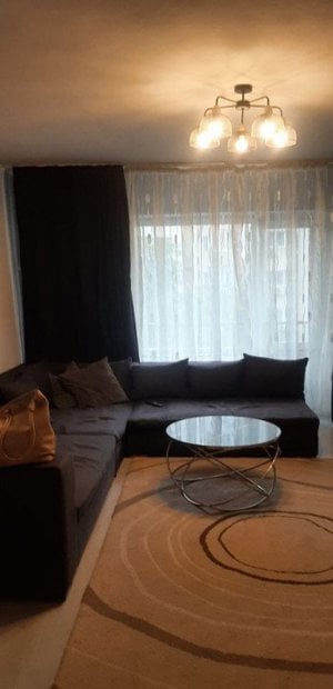 Apartament de 3 camere, decomandat, balcon, centrala, zona Calea Calarasi  - imagine 3