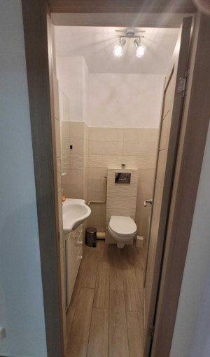 APARTAMENT 3 CAMERE/ ZONA ULTRACENTRALA/ PLOIESTI - imagine 8