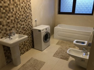 Închiriez apartament spațios 3 camere decomandate, zona Cetatuia - imagine 7