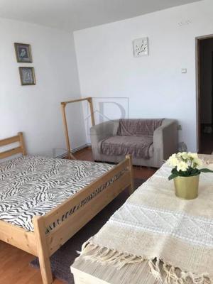 Apartament 2 camere - Zona Spitalul Judetean - Decomandat - Centrala Proprie - imagine 5