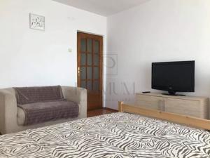 Apartament 2 camere - Zona Spitalul Judetean - Decomandat - Centrala Proprie - imagine 3