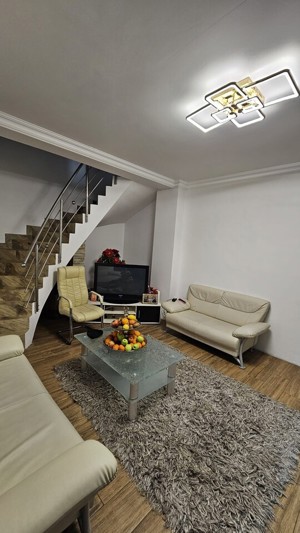 REPUBLICII-z.Brezeanu-casa P+M, 5cam, 2bai, ter-210mp - 170000 euro - imagine 4