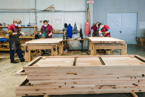 Angajam Tamplar Universal   Univerzális Asztalost Keresünk!