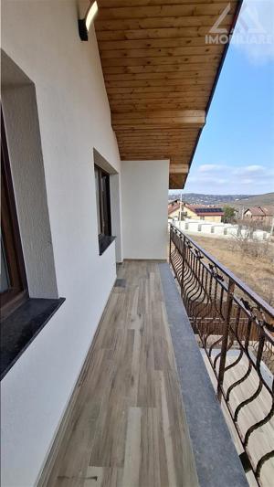 Casa Vila 5 camere cu Demisol,Rediu,S.u.185 mp,Garaj - imagine 10