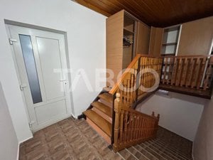 Spatiu de 91 mpu de inchiriat ideal pentru birouri pe Calea Dumbravii  - imagine 2