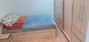 închiriez apartament cu 2 camere  - imagine 2